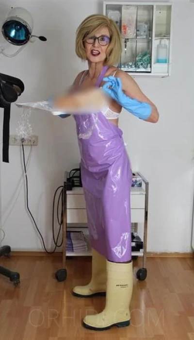 LADY JOHANNA HORN/ SYRKAY - DOMINANZ/KLINIK