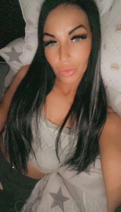 Lady Deluxe Kayla