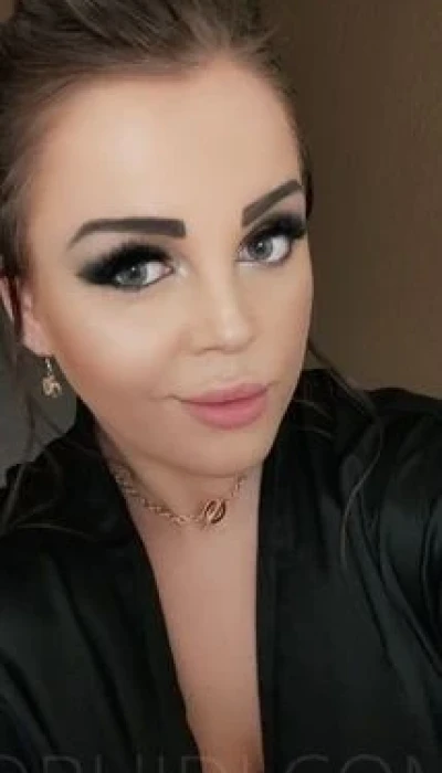 Kessi bei Massage Salon Kompliment