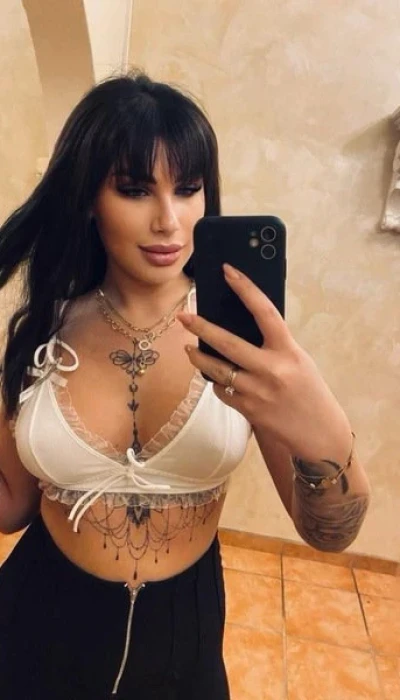 Amely Sexy