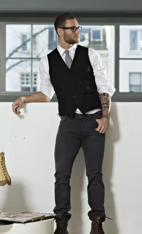 The Most Attractive And Stylish High Class Straight Male Escorts