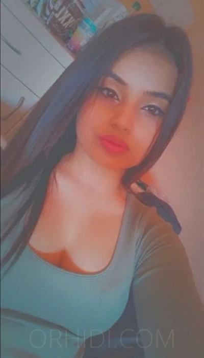 LEILA*SEXY AND HOT*