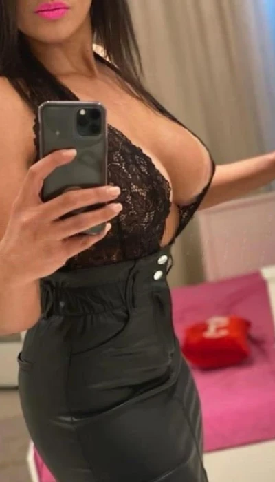 Beatriz Fernandez Feuer Latina