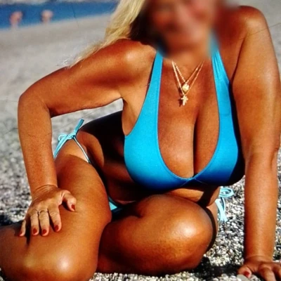 Lena Mit Grossen Brusten Und Erfahrung