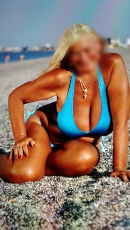 Lena Mit Grossen Brusten Und Erfahrung