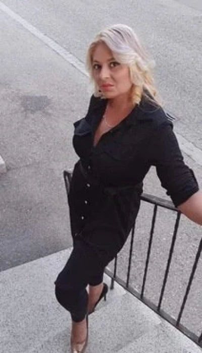 Dana Im Casablanca
