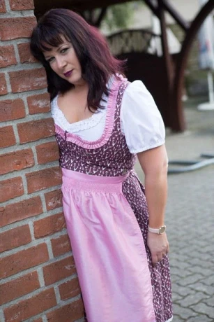 NEU LARISSA NEU DREIER MIT FREUNDIN KARINA !!