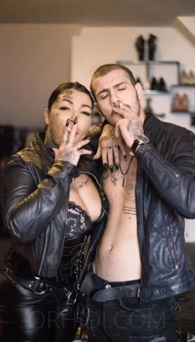 Domina Vicky