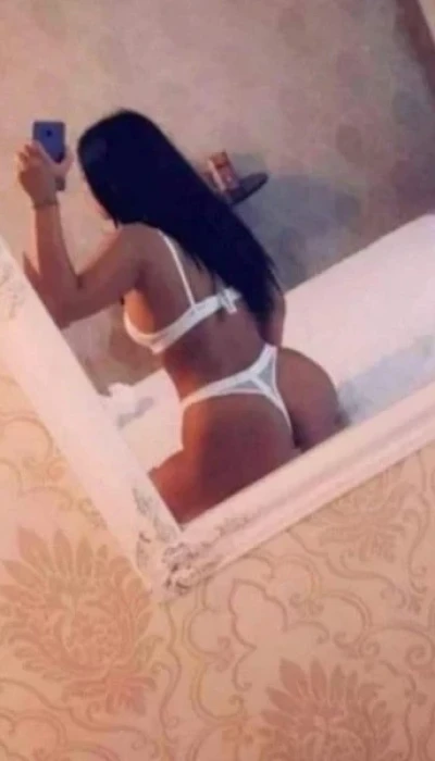 Yasmina36