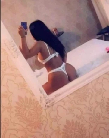 Yasmina36