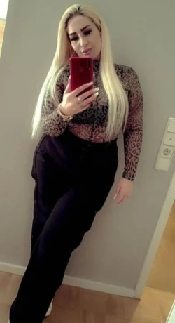 Kataleya Heisse Und Hingebungsvolle Liebe