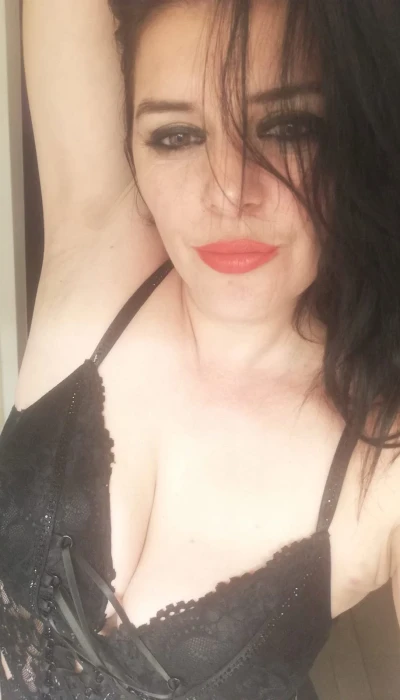 Elena Escort 7 24
