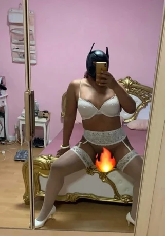 Trans Brunette Xxx