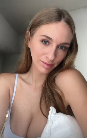 Mounia-77
