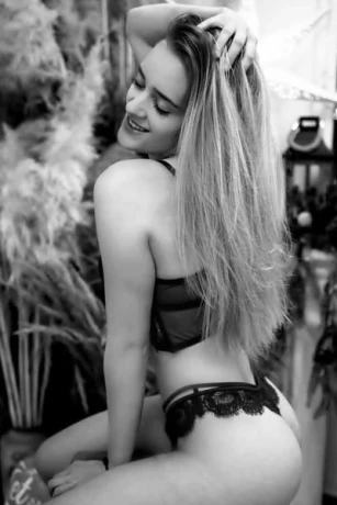 Helena Heisses Teeny Grl 18