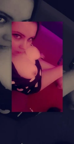 Kamilla Aus Ungarn