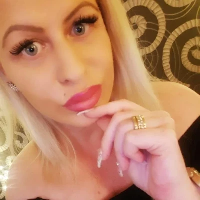 German Emily Curvy