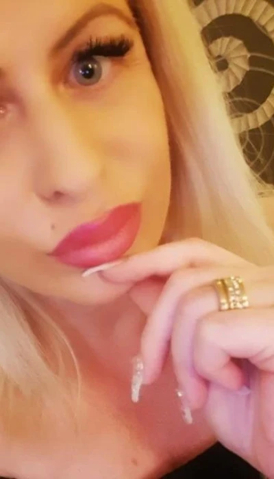 German Emily Curvy