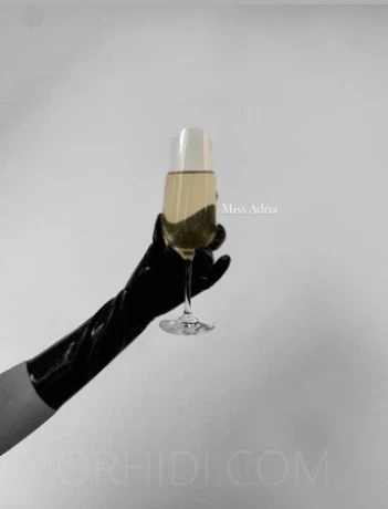 Herrin Miss Adria *neue Nr*