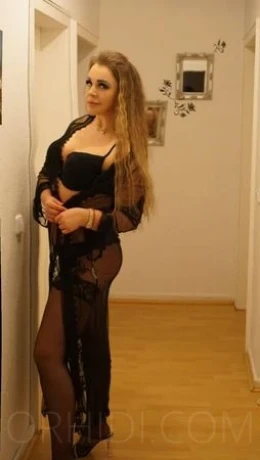 Kessi bei Massage Salon Kompliment