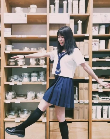 Lucia aus Japan mit AV