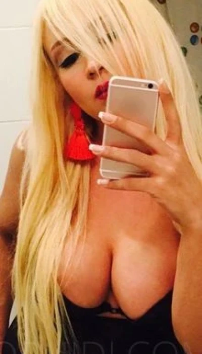 TS Vanessa Sexbombe Superstar