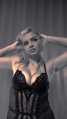 Melany *GANZ NEU*