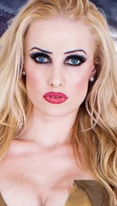Domina Dakota