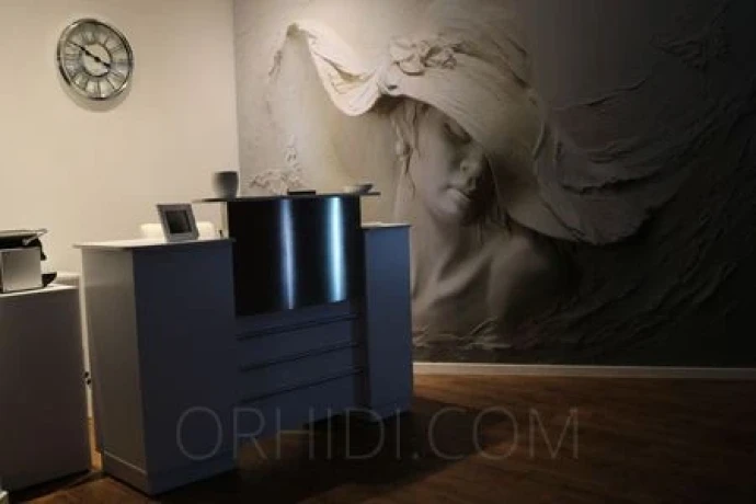 Opium Massage