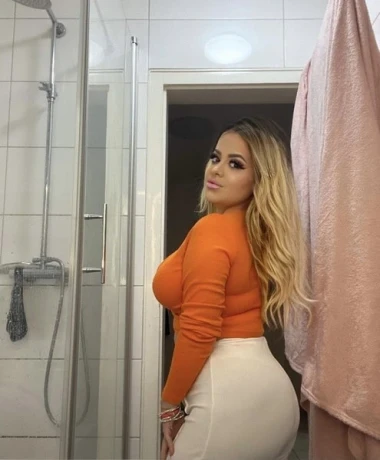 Karina 140m Aus Italien