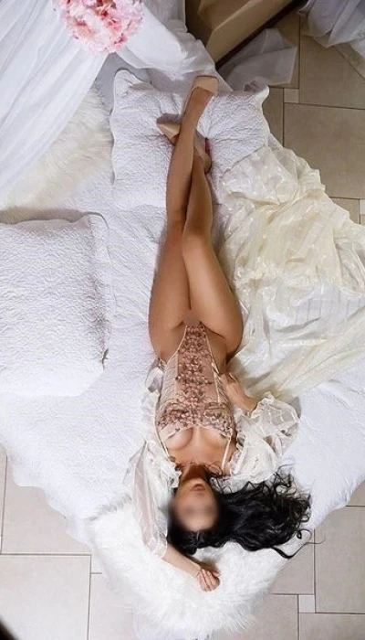 Sofia Laura Hot