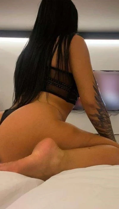 Hot Selina