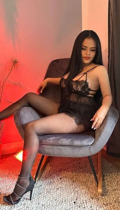 Cherie Nur Per Whatsapp