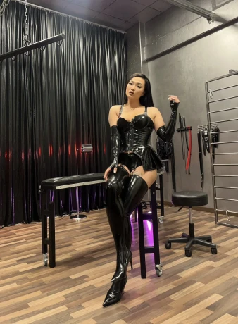 Herrin Domina Rachelle